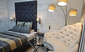 Rjs Guesthouse